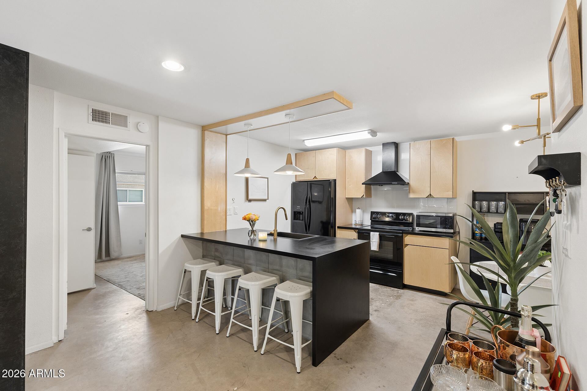 5525 East Thomas Road, Unit R9 Phoenix, AZ 85018 - Photo 12 of 33 18
