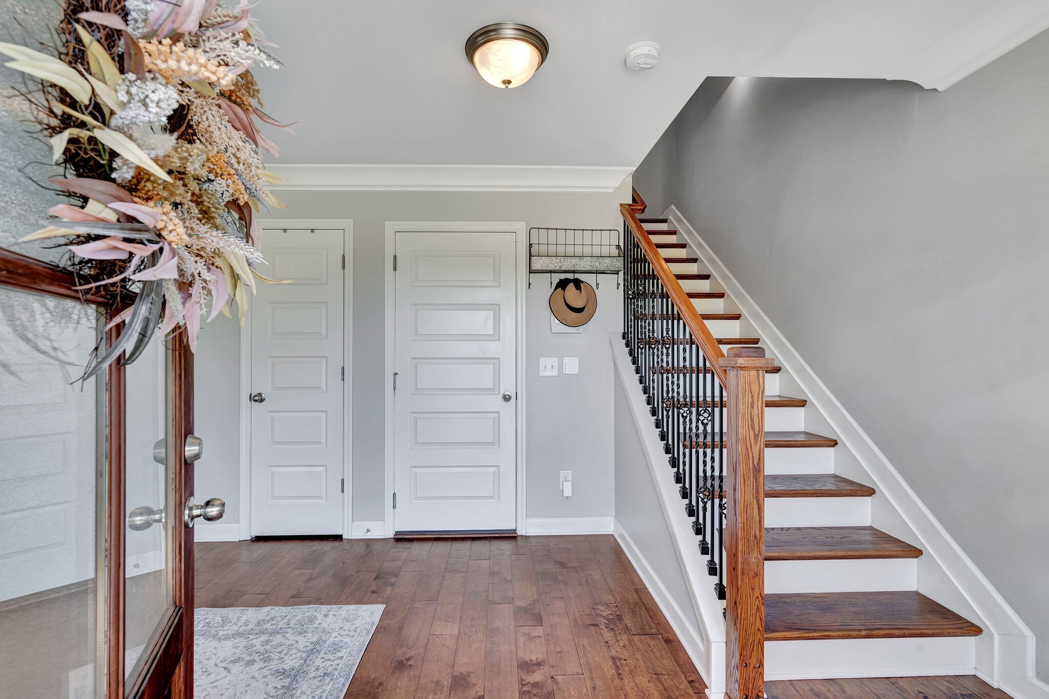 712 Bellevue Road Nashville, TN 37221 - Photo 11 of 31 a view of an entryway with staircase