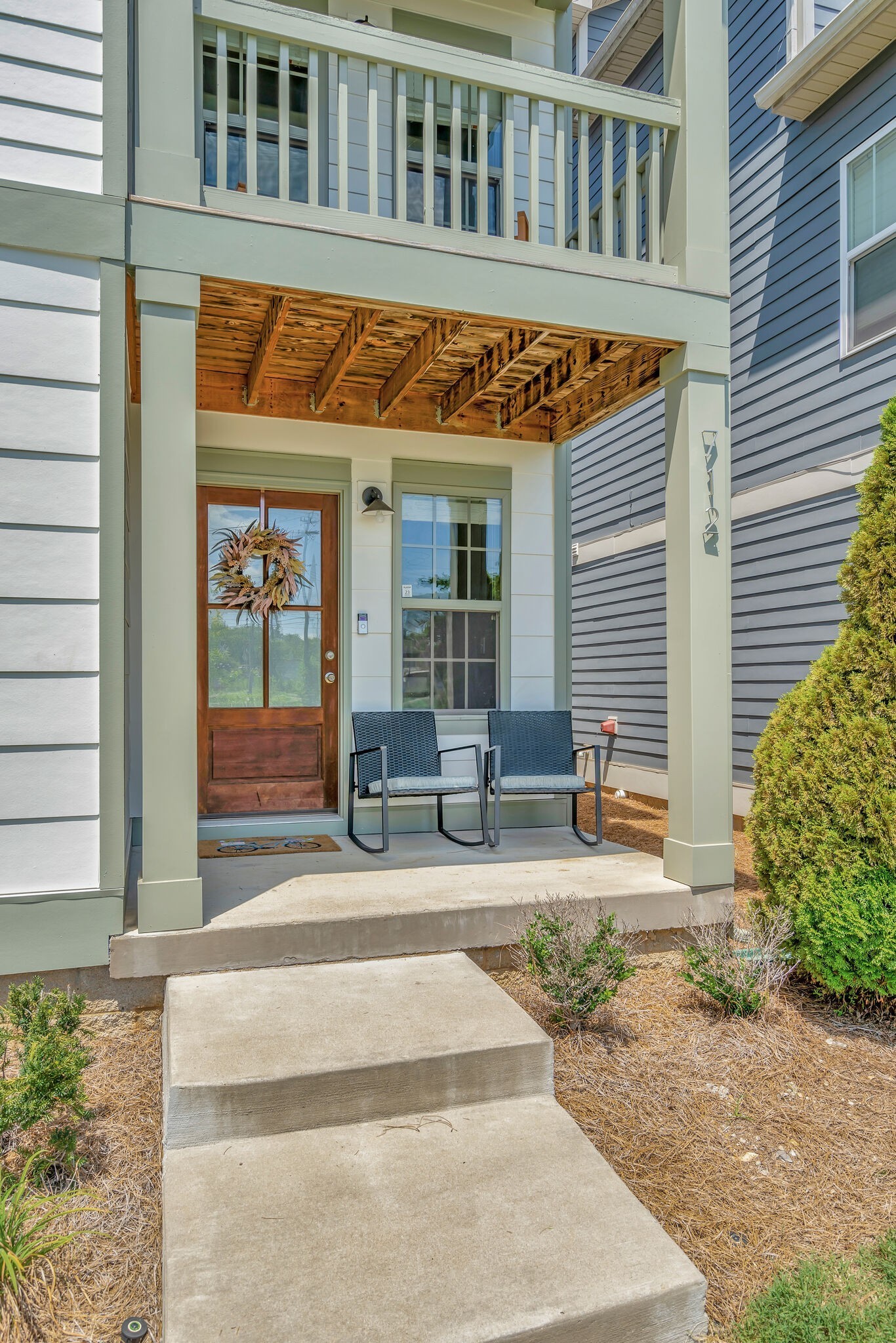 712 Bellevue Road Nashville, TN 37221 - Photo 26 of 31 a view of a building with sitting area