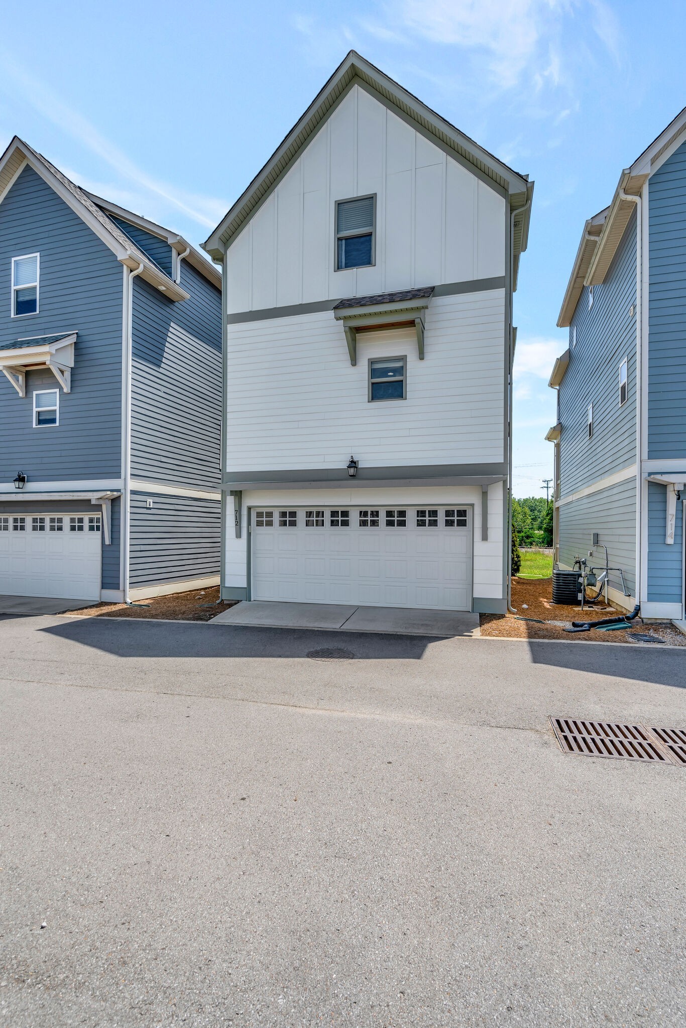 712 Bellevue Road Nashville, TN 37221 - Photo 27 of 31 a view of a house with a street