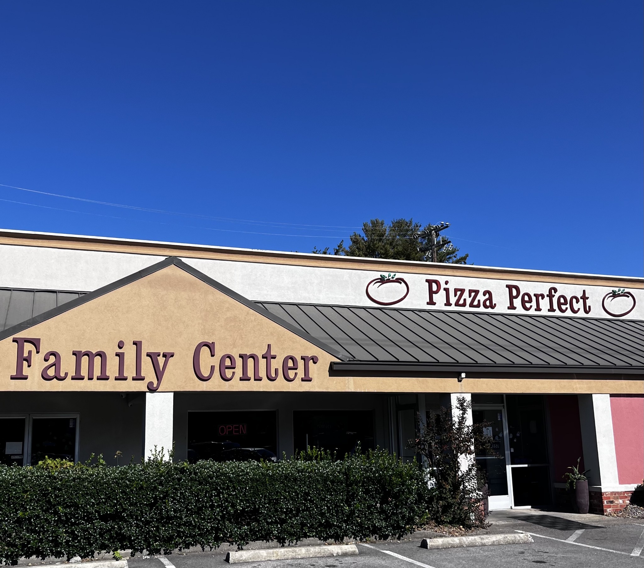 712 Bellevue Road Nashville, TN 37221 - Photo 29 of 31 a view of a building with retail shop and a street