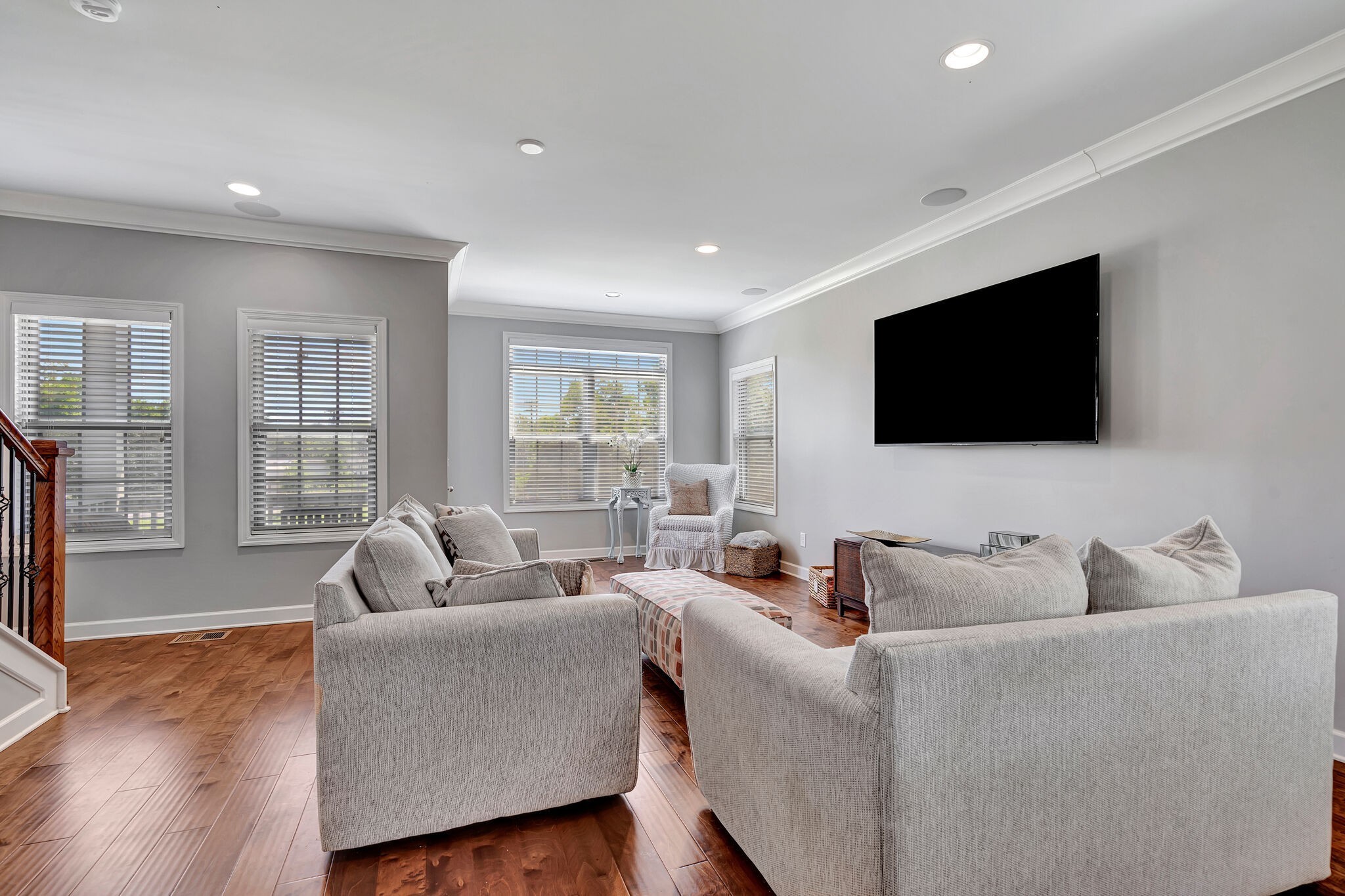 712 Bellevue Road Nashville, TN 37221 - Photo 4 of 31 a living room with furniture and a flat screen tv