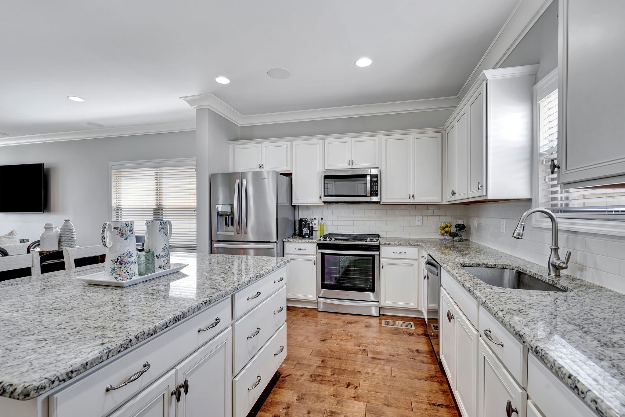712 Bellevue Road Nashville, TN 37221 - Photo 8 of 31 a kitchen with stainless steel appliances granite countertop a sink stove and refrigerator