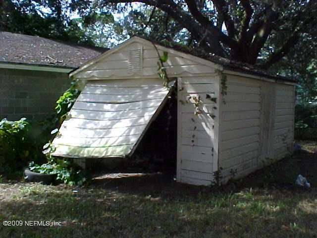 1076 Rhonda Road Jacksonville, FL 32254 - Photo 8 of 8 garage