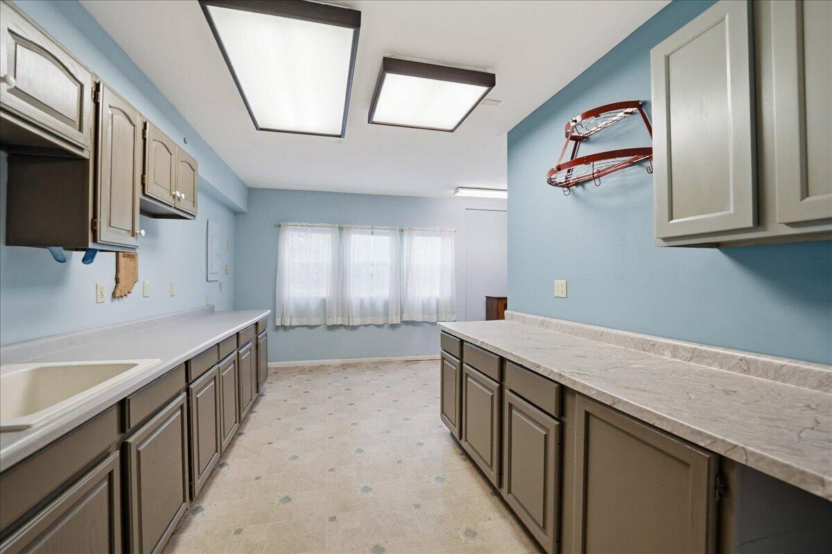 718 North Old Suman Road Valparaiso, IN 46383 - Photo 36 of 56 1200x800