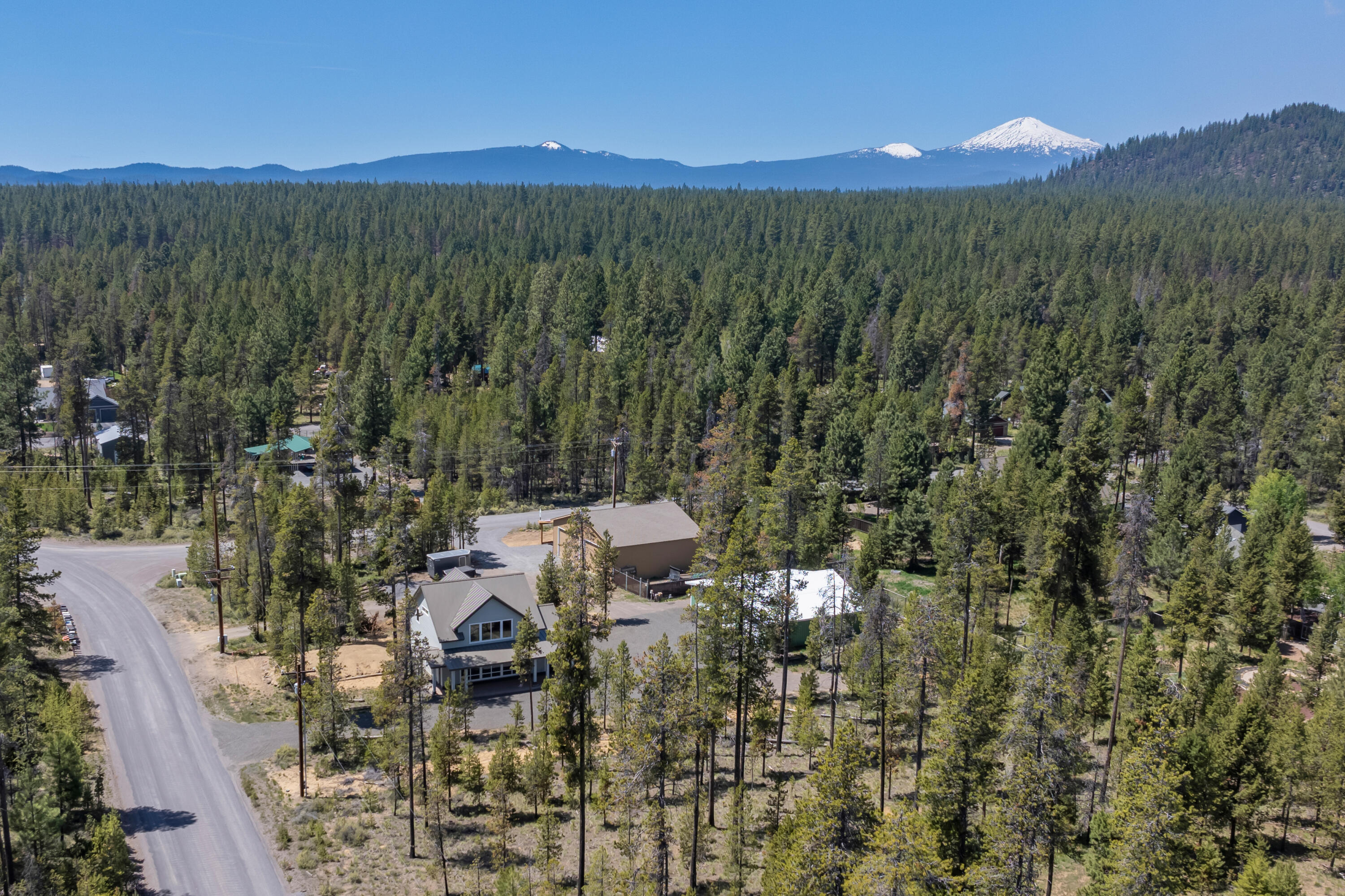 16932 Upland Road Bend, OR 97707 - Photo 31 of 38