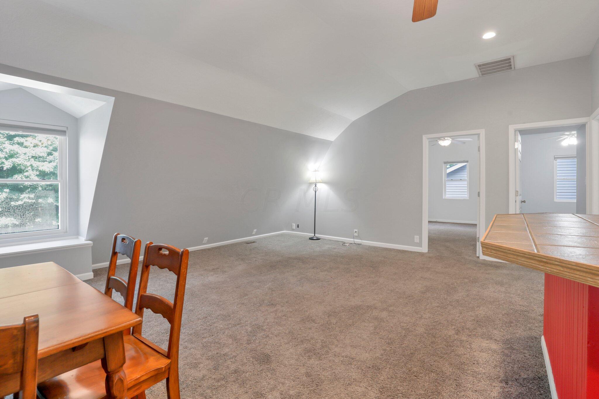 5251 Lithopolis Road Northwest Lancaster, OH 43130 - Photo 44 of 59 Greatroom in apartment