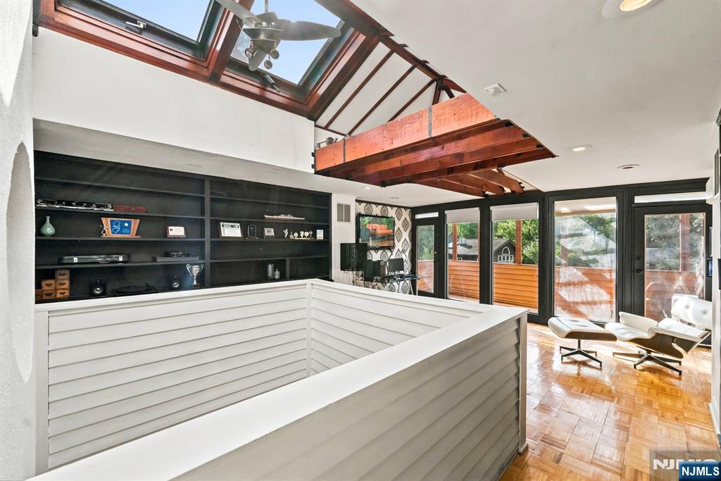 387 Spring Valley Road Paramus, NJ 07652 - Photo 35 of 50 Gallery Image 35