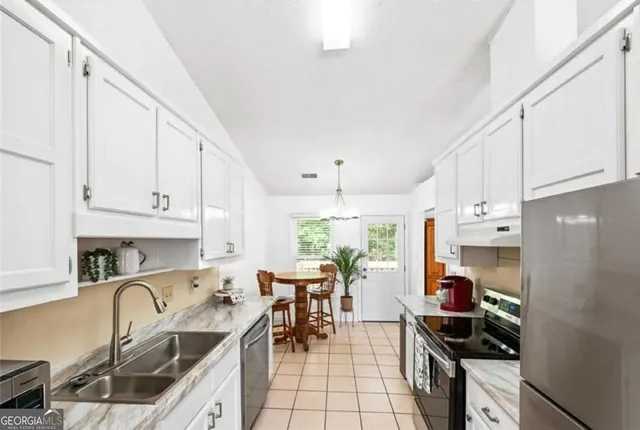 $2,000 | 3049 Heathgate Court, Lawrenceville, GA 30044