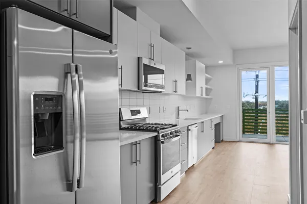 $1,850 | 4004 Banister Lane, Unit 309, Austin, TX 78704