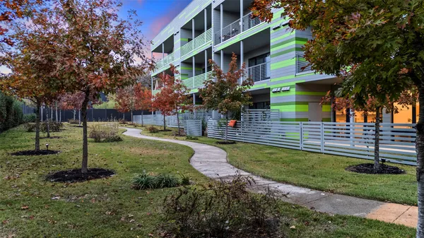 $1,850 | 4004 Banister Lane, Unit 309, Austin, TX 78704