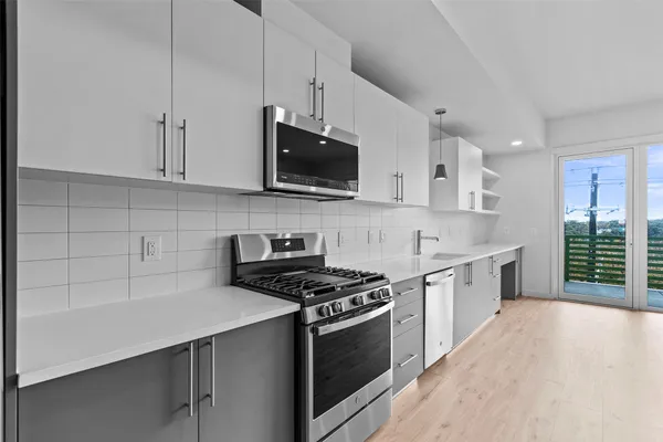 $1,850 | 4004 Banister Lane, Unit 309, Austin, TX 78704