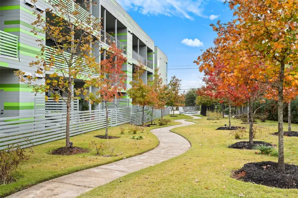 $1,850 | 4004 Banister Lane, Unit 309, Austin, TX 78704