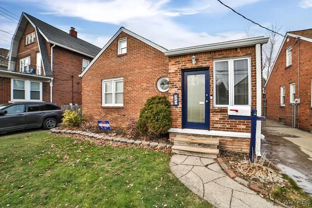 $235,000 | 32 Lorraine Avenue, Buffalo, NY 14220