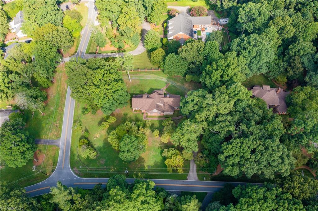 3214 North Rockingham Road Greensboro, NC 27407 - Photo 10 of 44 Gallery Image 10