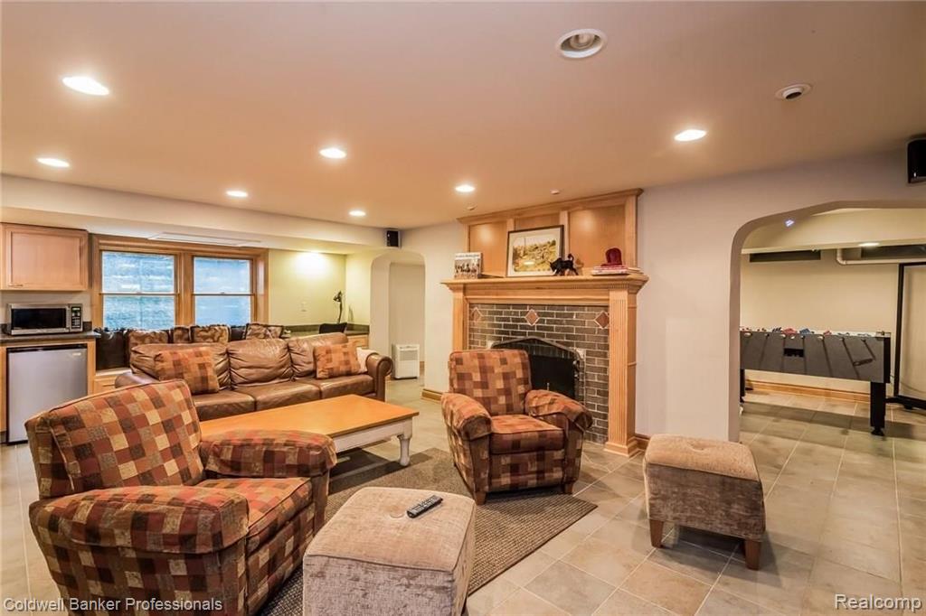 1311 Devonshire Road Grosse Pointe, MI 48230 - Photo 43 of 66