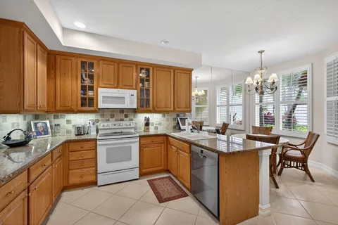 $875,000 | 113 Palm Point Circle, Unit A, Palm Beach Gardens, FL 33418