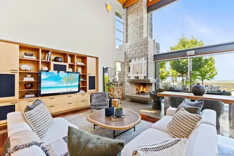 $4,495,000 | 5259 Pacifica Drive, San Diego, CA 92109