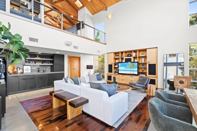 $4,495,000 | 5259 Pacifica Drive, San Diego, CA 92109