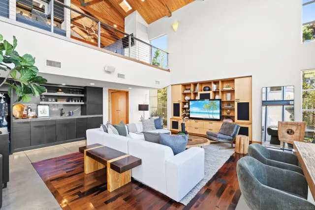 $4,495,000 | 5259 Pacifica Drive, San Diego, CA 92109