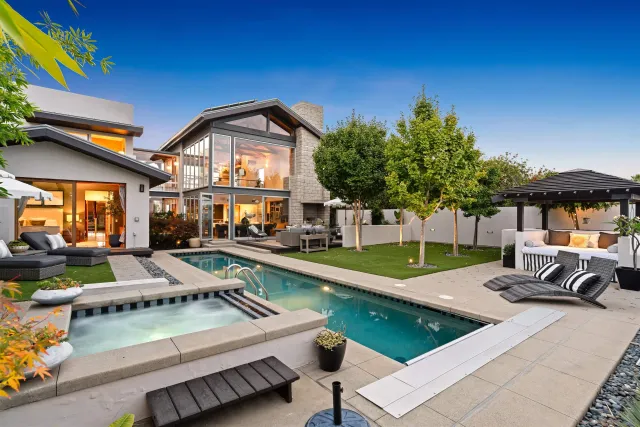 $4,495,000 | 5259 Pacifica Drive, San Diego, CA 92109