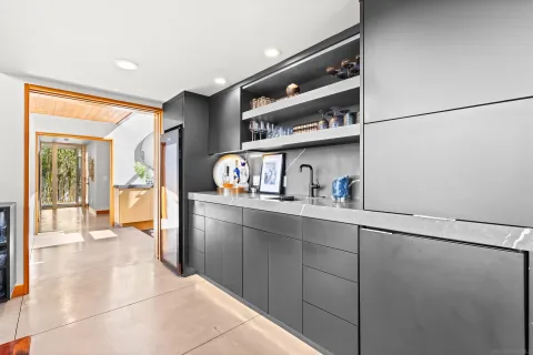 $4,495,000 | 5259 Pacifica Drive, San Diego, CA 92109