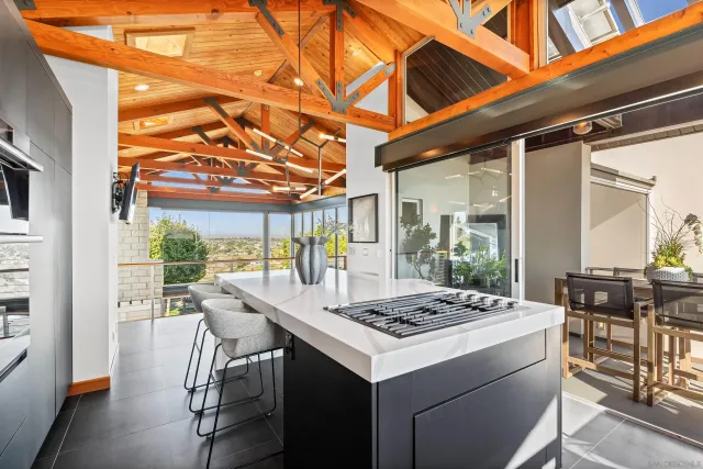 $4,495,000 | 5259 Pacifica Drive, San Diego, CA 92109