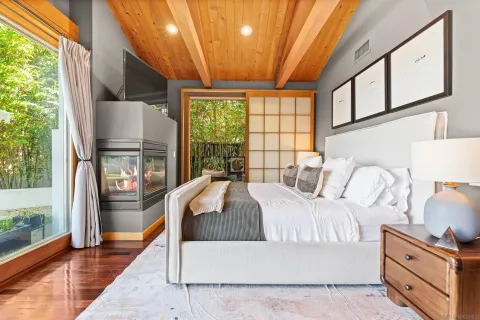 $4,495,000 | 5259 Pacifica Drive, San Diego, CA 92109