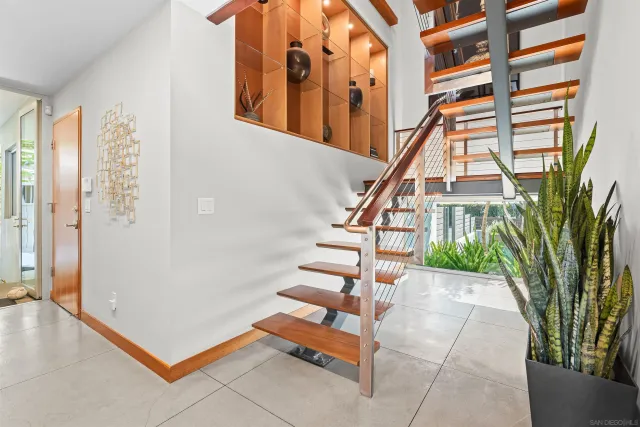 $4,495,000 | 5259 Pacifica Drive, San Diego, CA 92109