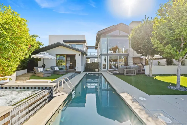 $4,495,000 | 5259 Pacifica Drive, San Diego, CA 92109