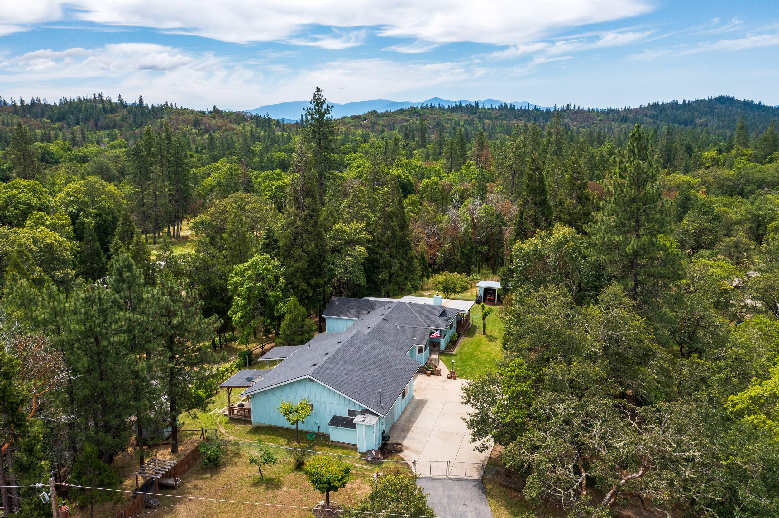 6801 Tunnel Loop Road Grants Pass, OR 97526 - Photo 32 of 40 6801TunnelLoopRd-001