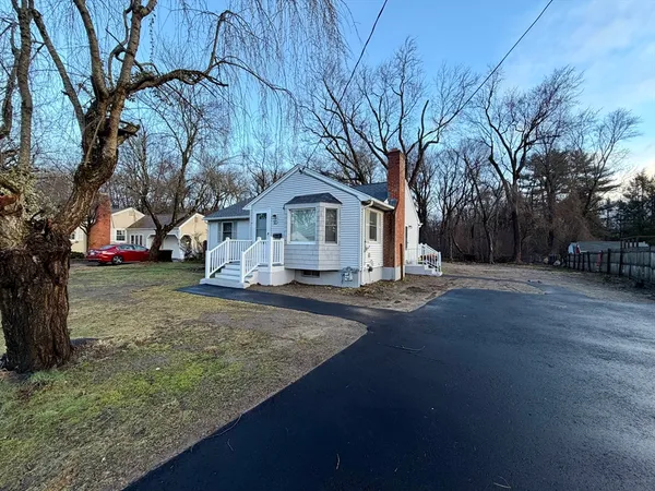 $2,450 | 22 Simpson Circle, Agawam, MA 01001