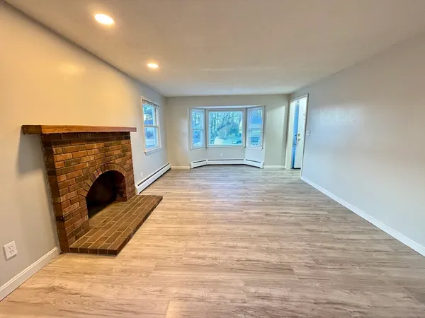 $2,450 | 22 Simpson Circle, Agawam, MA 01001