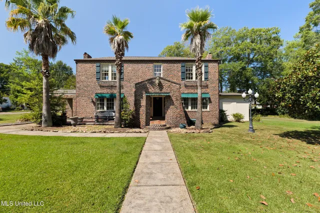 $489,500 | 113 South 22nd Avenue, Hattiesburg, MS 39401