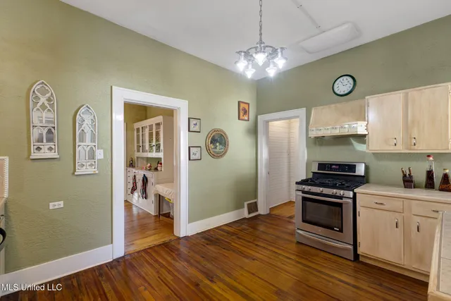 $474,900 | 113 South 22nd Avenue, Hattiesburg, MS 39401