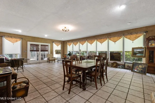 $489,500 | 113 South 22nd Avenue, Hattiesburg, MS 39401