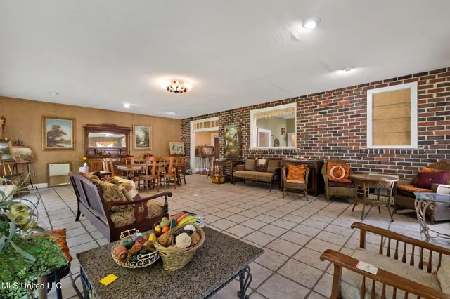 $489,500 | 113 South 22nd Avenue, Hattiesburg, MS 39401