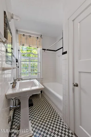 $489,500 | 113 South 22nd Avenue, Hattiesburg, MS 39401