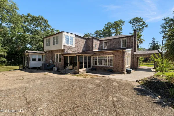 $424,900 | 113 South 22nd Avenue, Hattiesburg, MS 39401