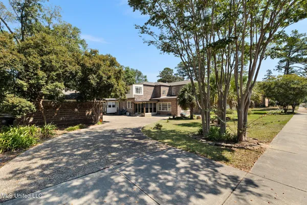 $424,900 | 113 South 22nd Avenue, Hattiesburg, MS 39401