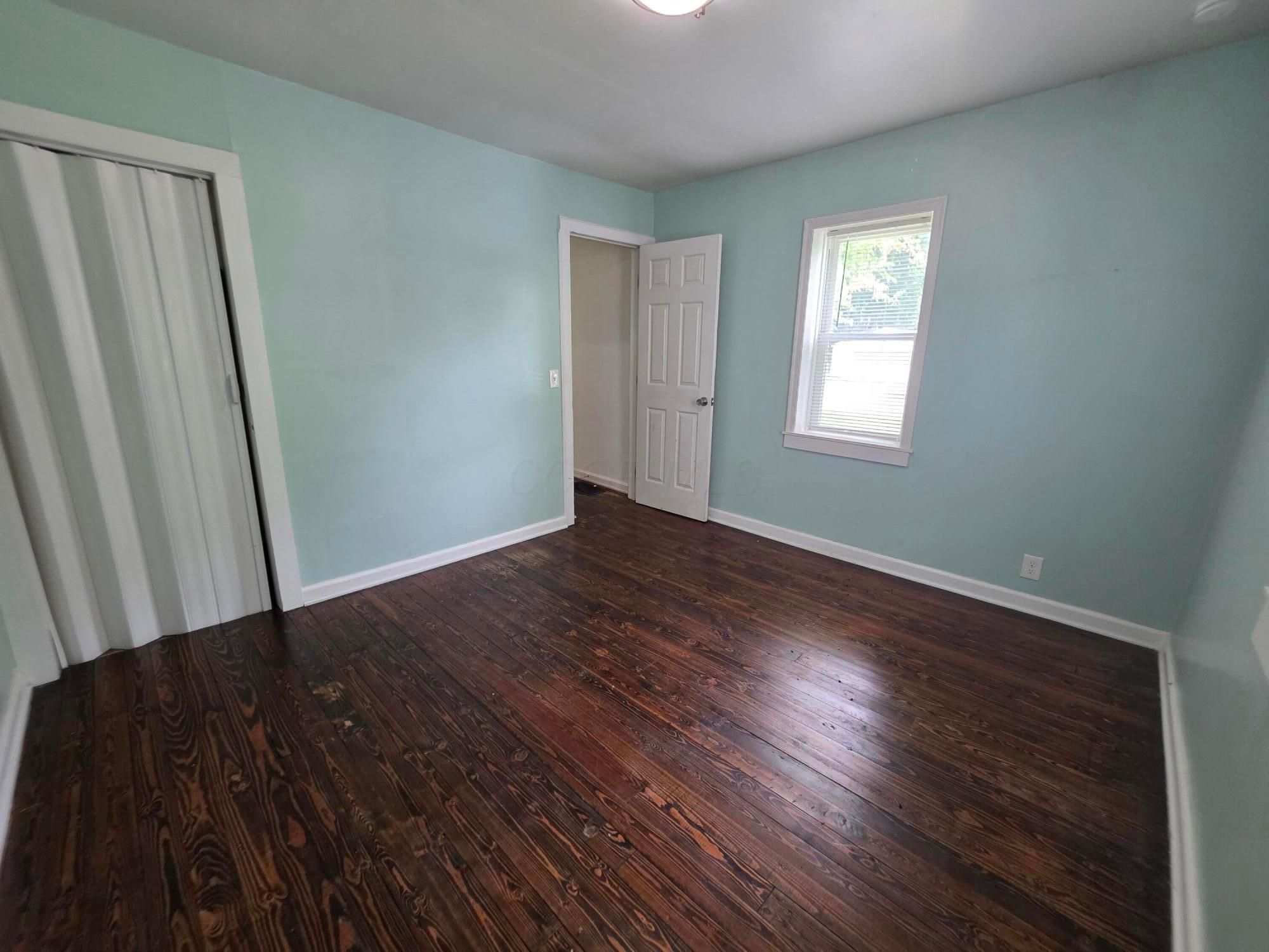 1597 Koebel Road Columbus, OH 43207 - Photo 12 of 32