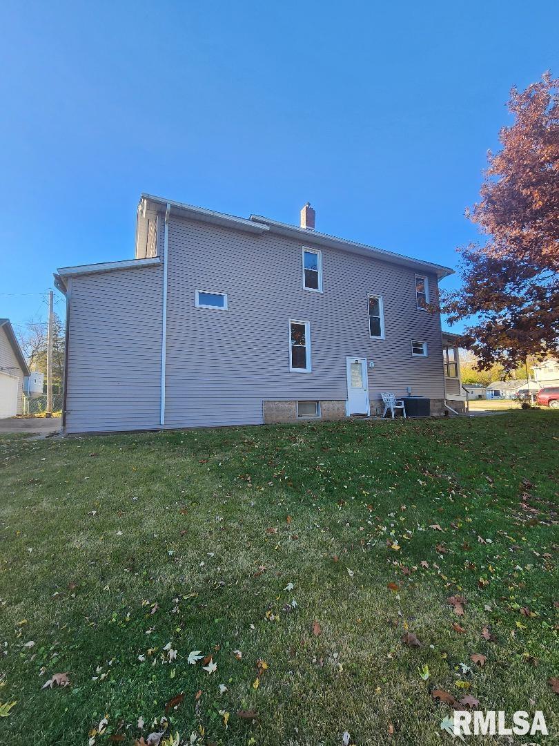 411 North 18th Street Clinton, IA 52732 - Photo 8 of 37 Gallery Image 8