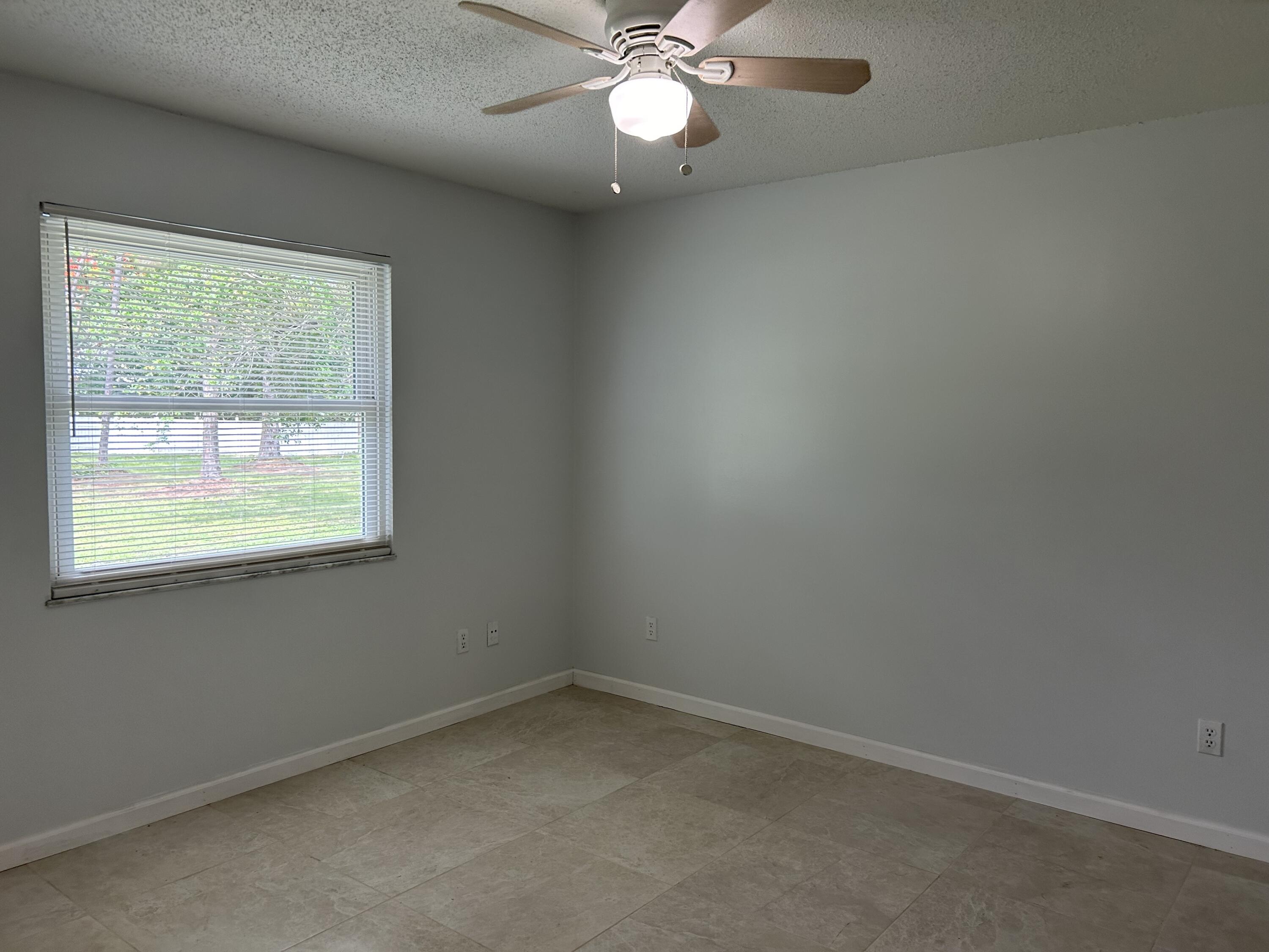 971 Gulfport Road Southeast Palm Bay, FL 32909 - Photo 7 of 10 IMG_1913