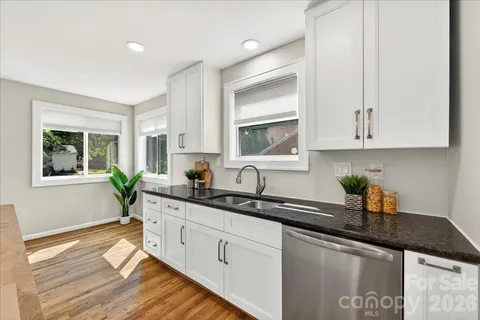$515,000 | 1204 Meadow Lane, Charlotte, NC 28205