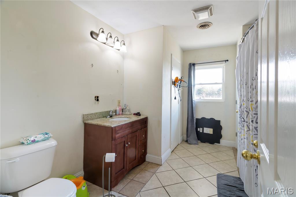 2707 North Service Road West St. Clair, MO 63077 - Photo 13 of 19