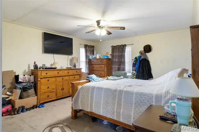 $320,000 | 2707 North Service Road West, St. Clair, MO 63077