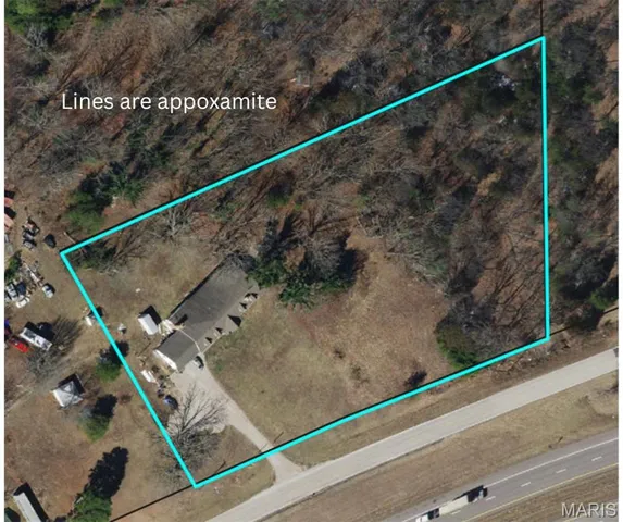 $320,000 | 2707 North Service Road West, St. Clair, MO 63077
