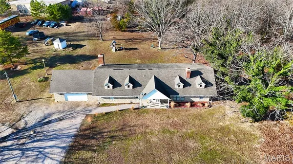 $270,000 | 2707 North Service Road West, St. Clair, MO 63077