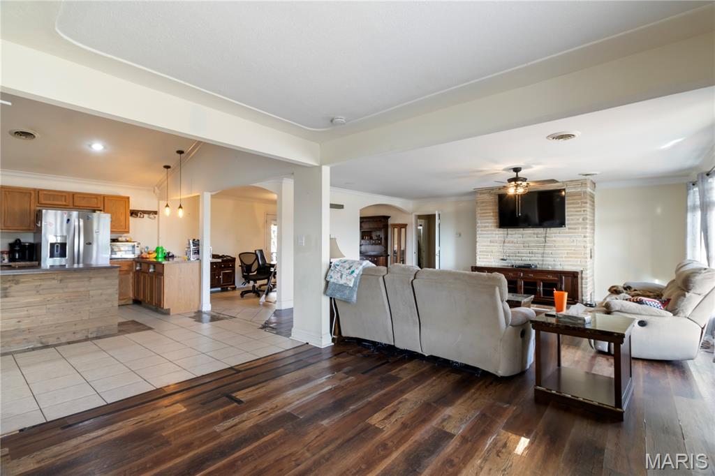 2707 North Service Road West St. Clair, MO 63077 - Photo 4 of 19