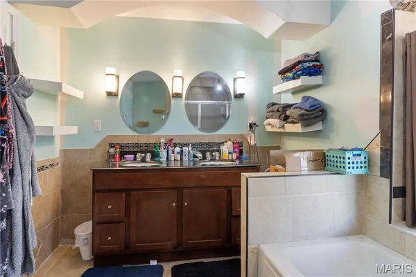 $270,000 | 2707 North Service Road West, St. Clair, MO 63077